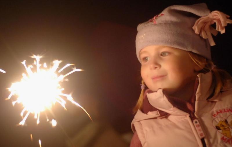 Ура, каникулы! Пиротехника, которую можно запускать с детьми - Чапаевск | chapaevsk.salutsklad.ru